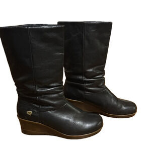 Keen wedge sample boot, black pull on